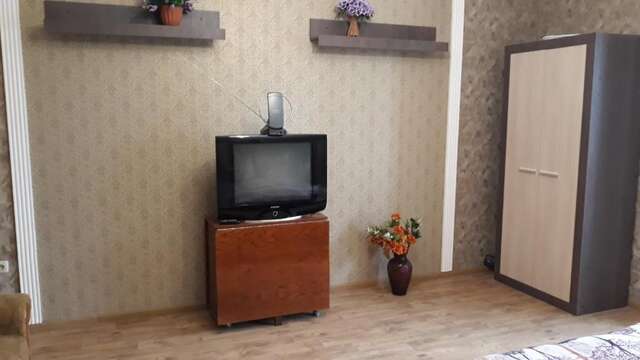 Апартаменты 1 к квартира в новом доме в самом центре Хмельницкий-32